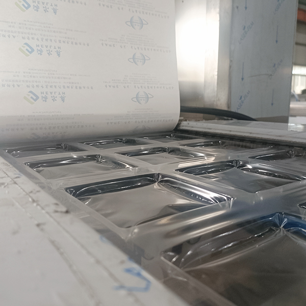 Blister packing machine forming and sealing process